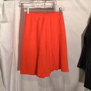 Knit orange pull on elastic waist shorts worn 1x